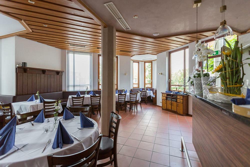 Отель Ristorante Mare Blu Bisingen Экстерьер фото
